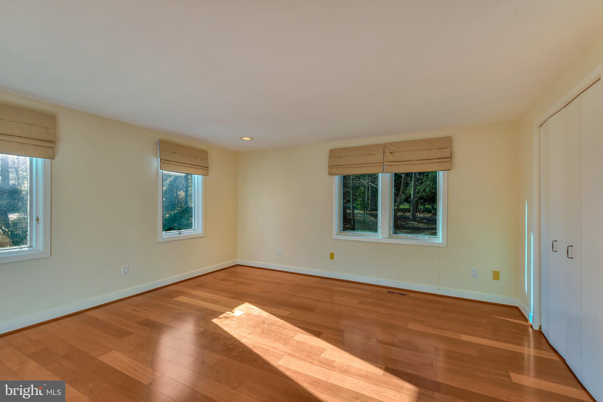 POPLAR POINT - Residential