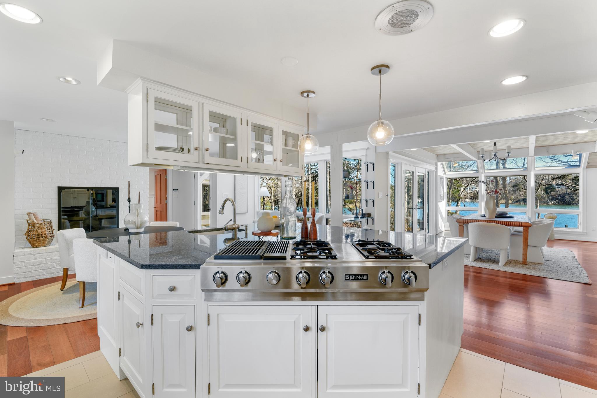 POPLAR POINT - Residential