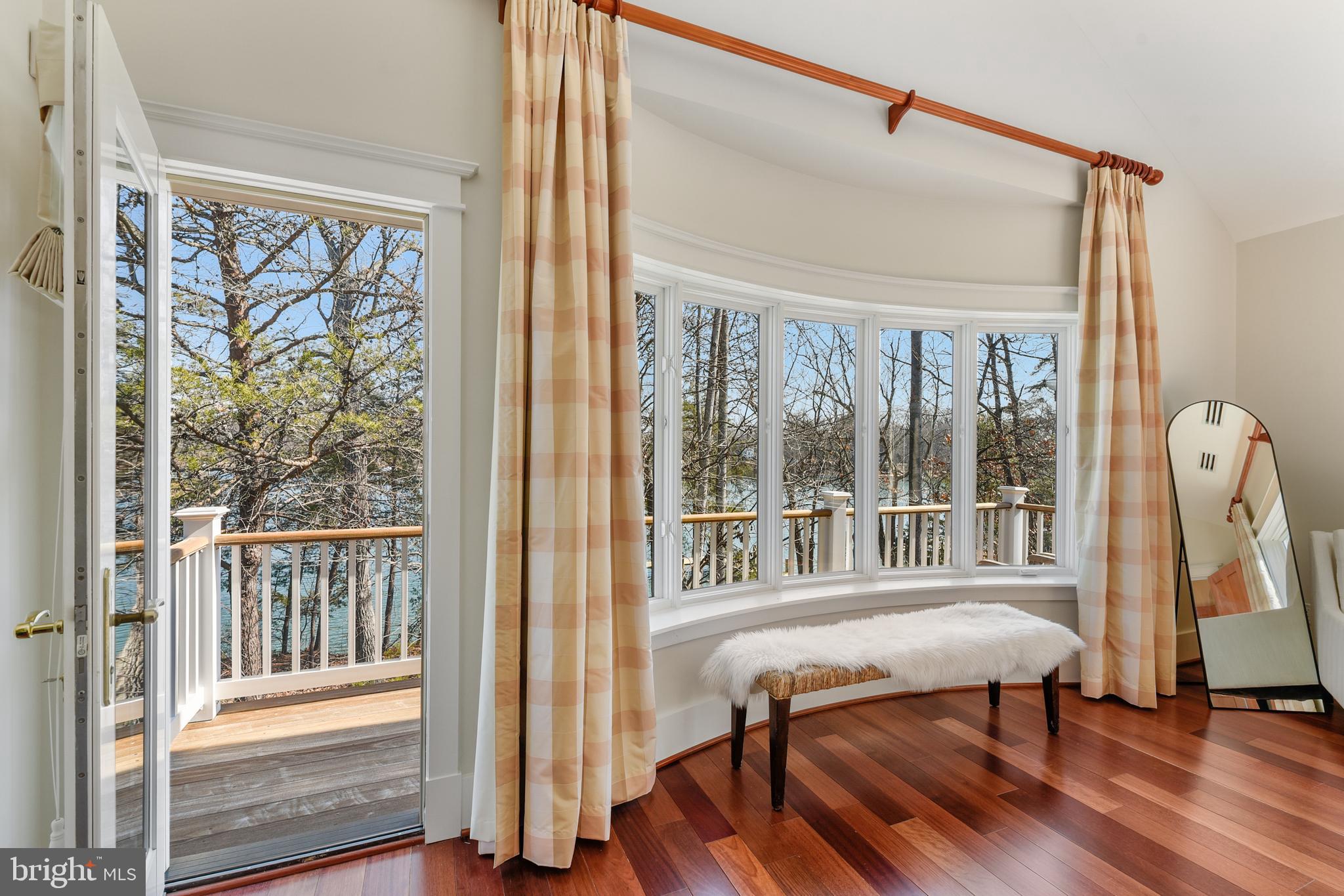 POPLAR POINT - Residential