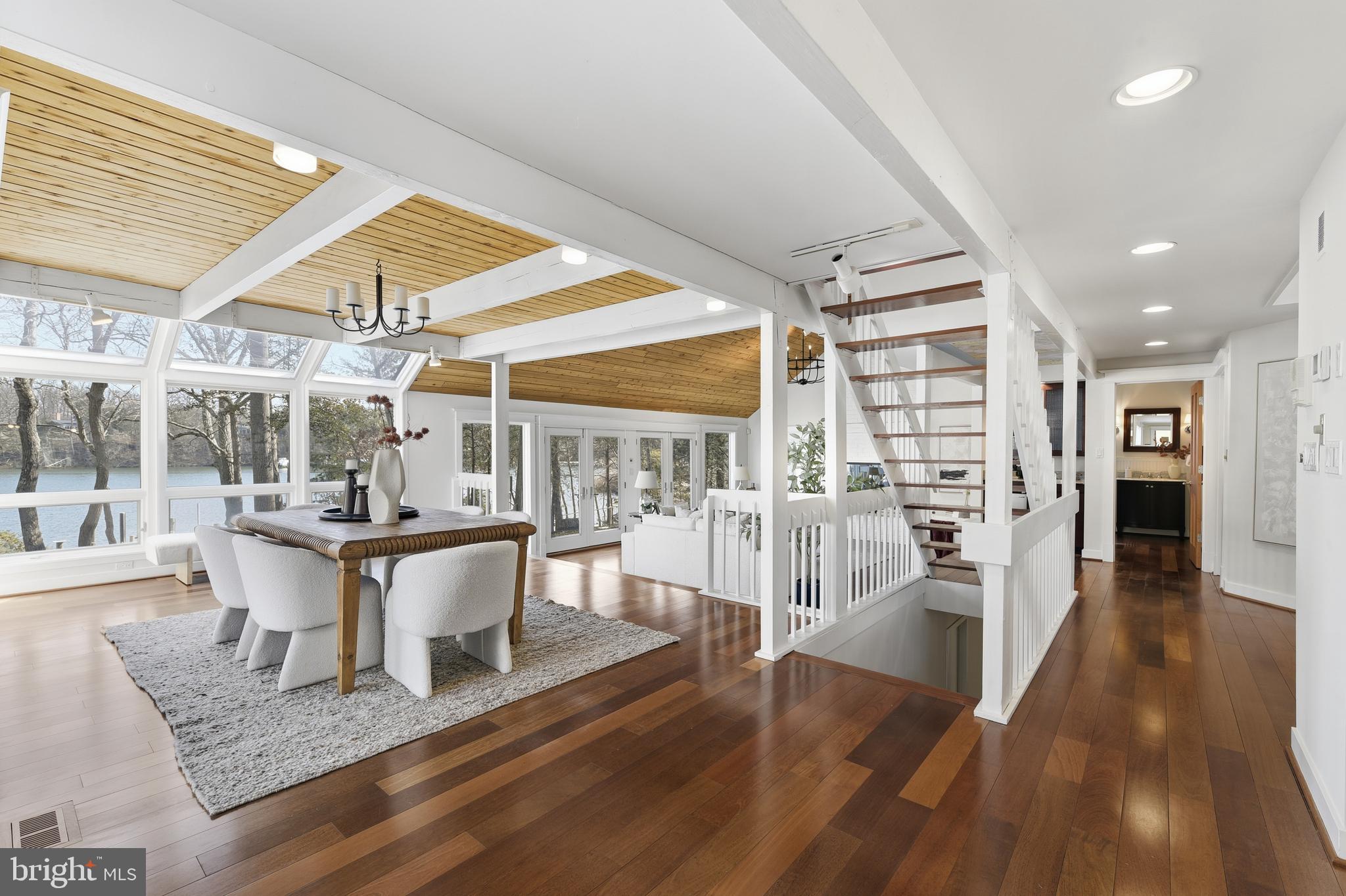 POPLAR POINT - Residential