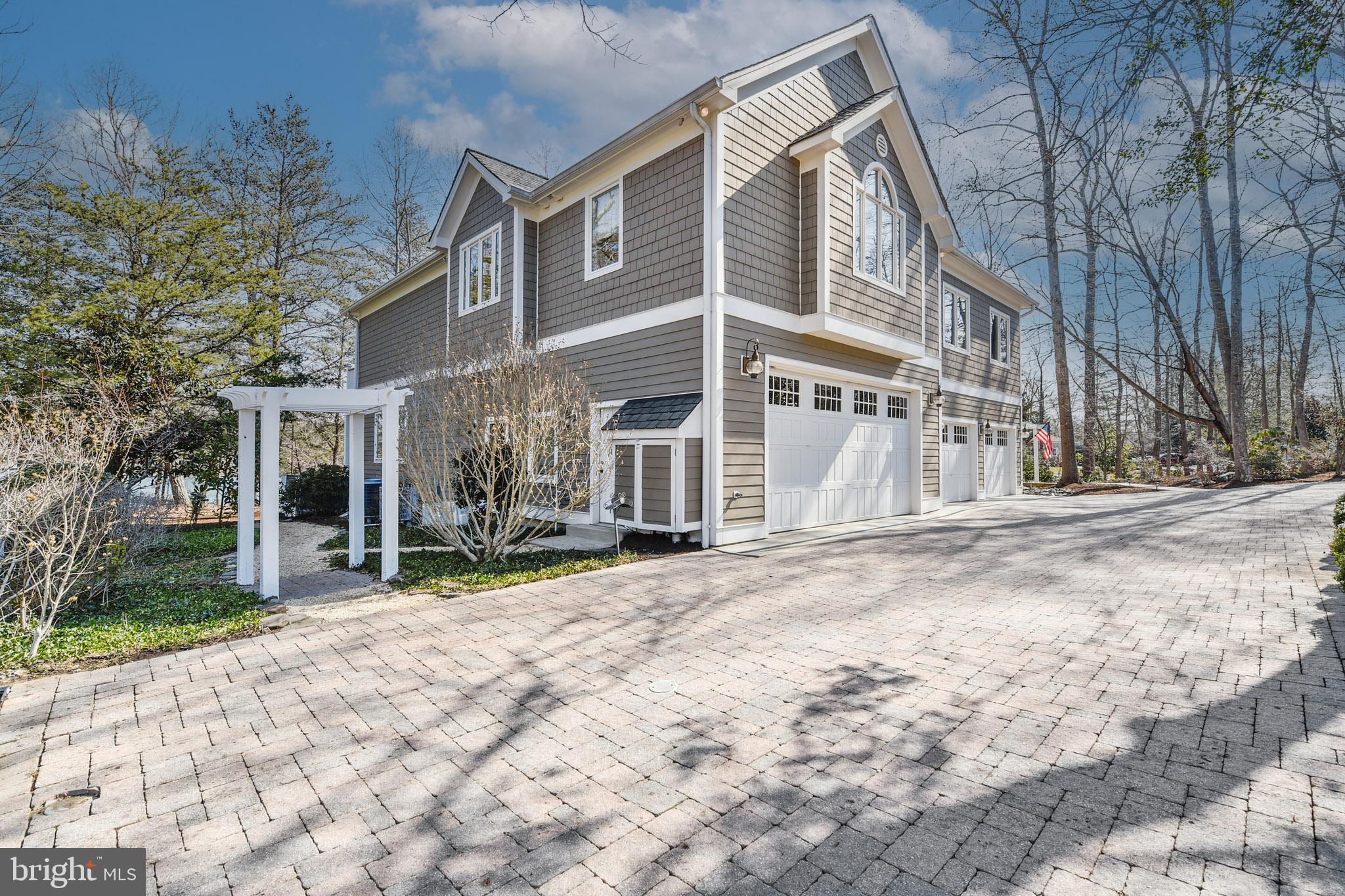 POPLAR POINT - Residential