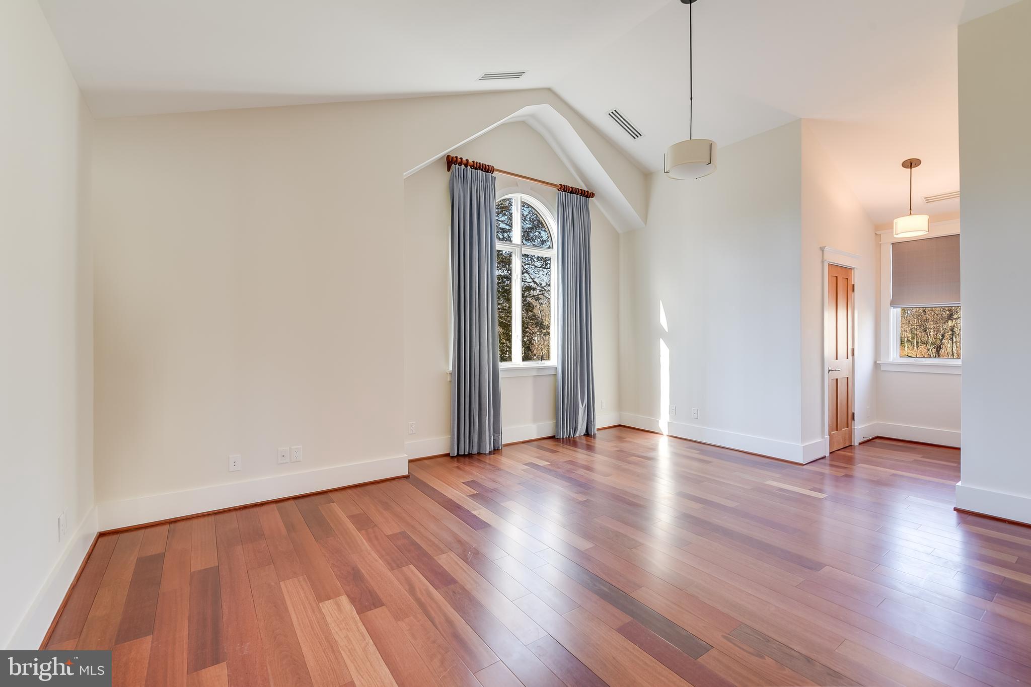 POPLAR POINT - Residential