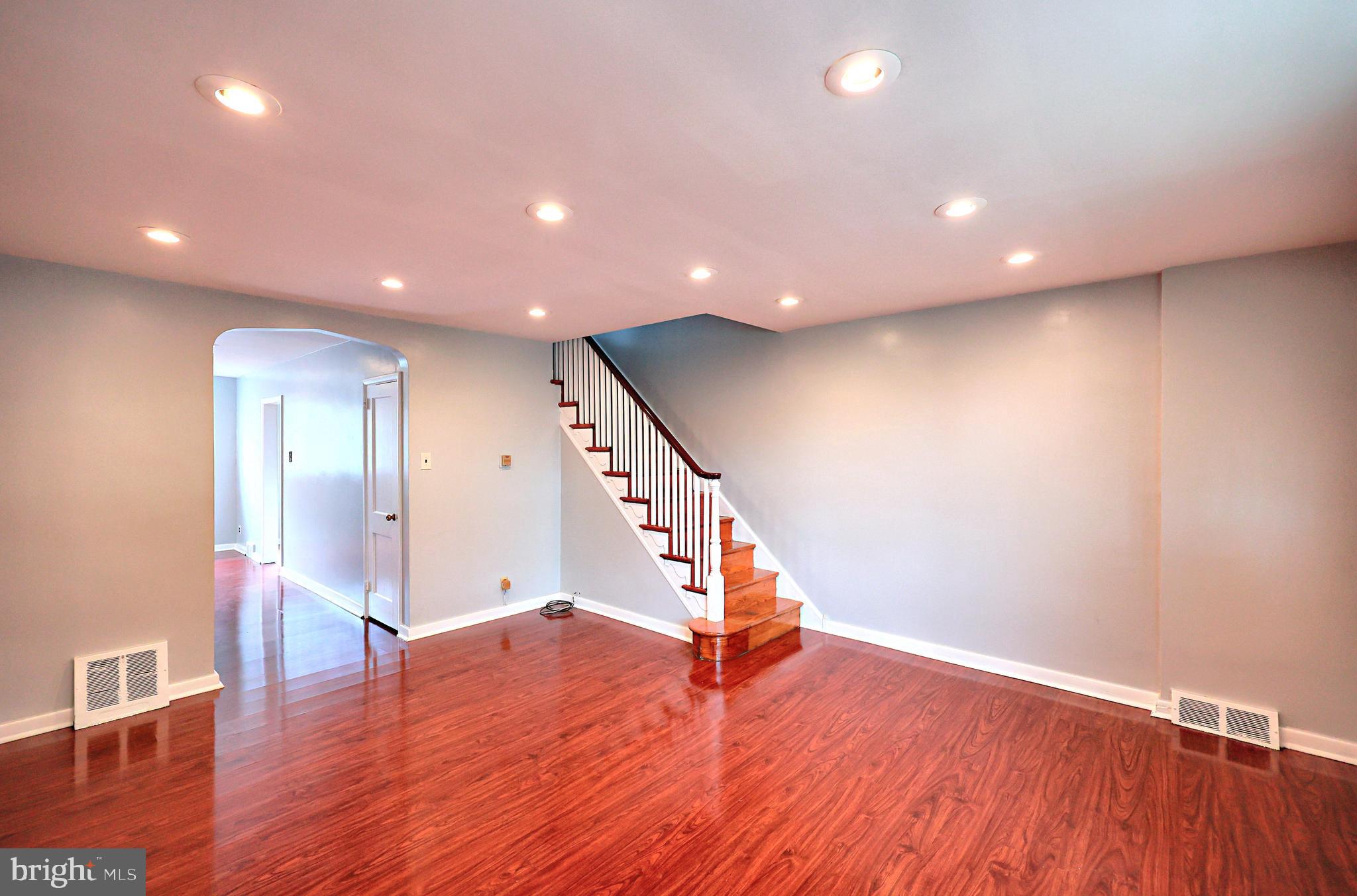 PHILADELPHIA (NORTHEAST) - Residential