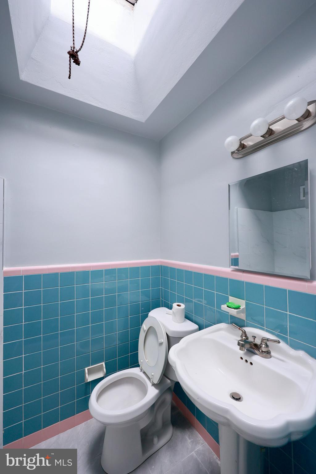 PHILADELPHIA (NORTHEAST) - Residential