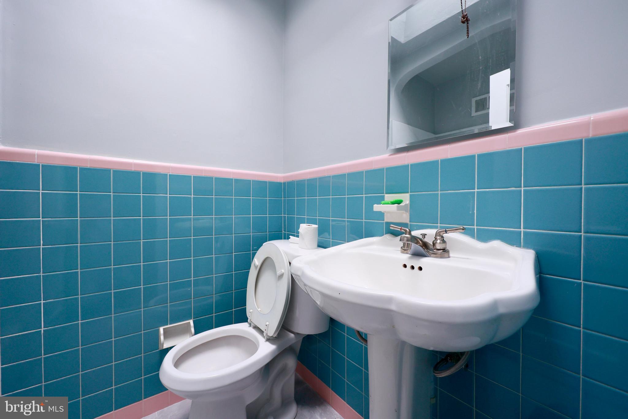 PHILADELPHIA (NORTHEAST) - Residential