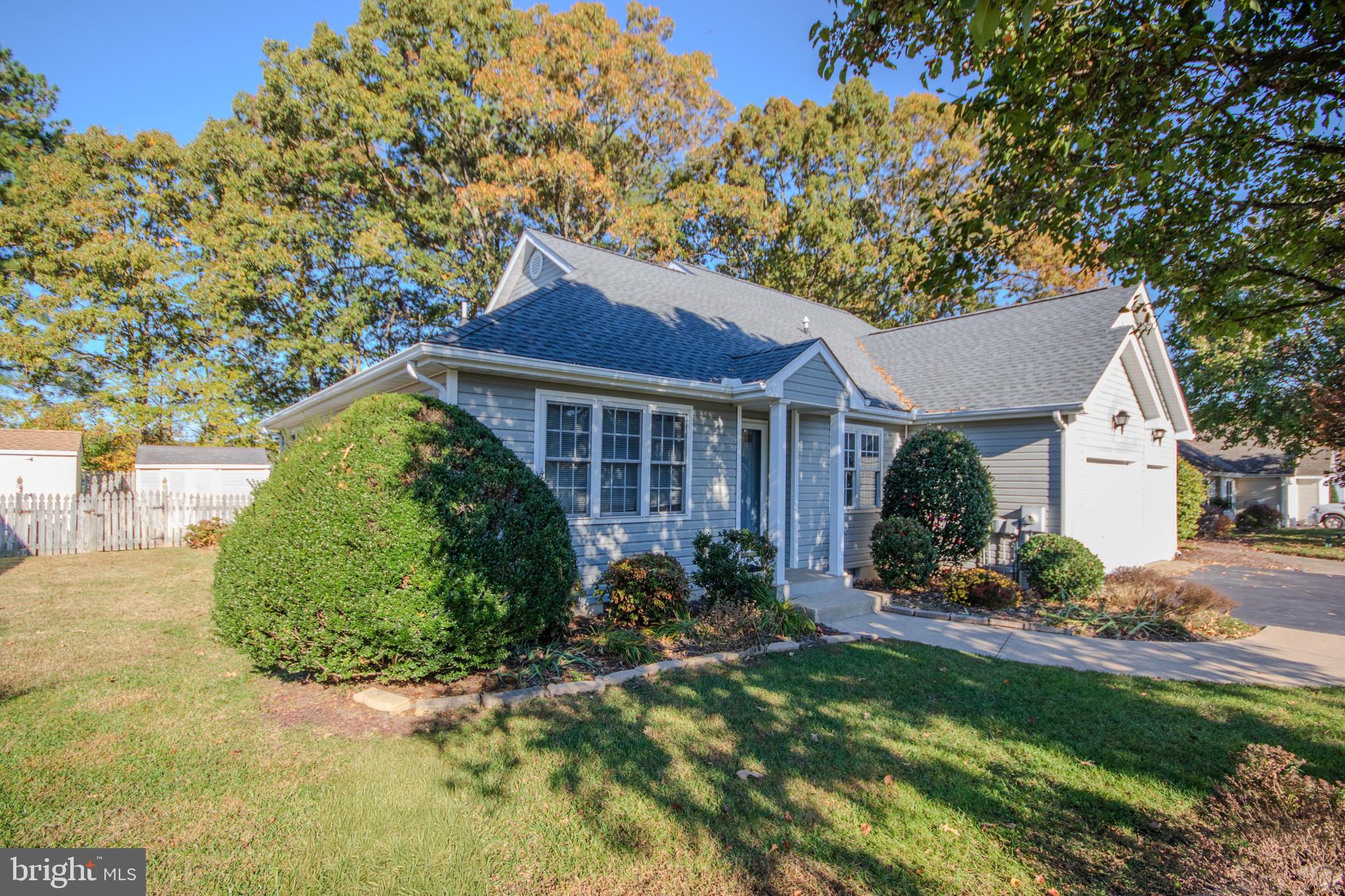 922 W SCHUMAKER MANOR DRIVE