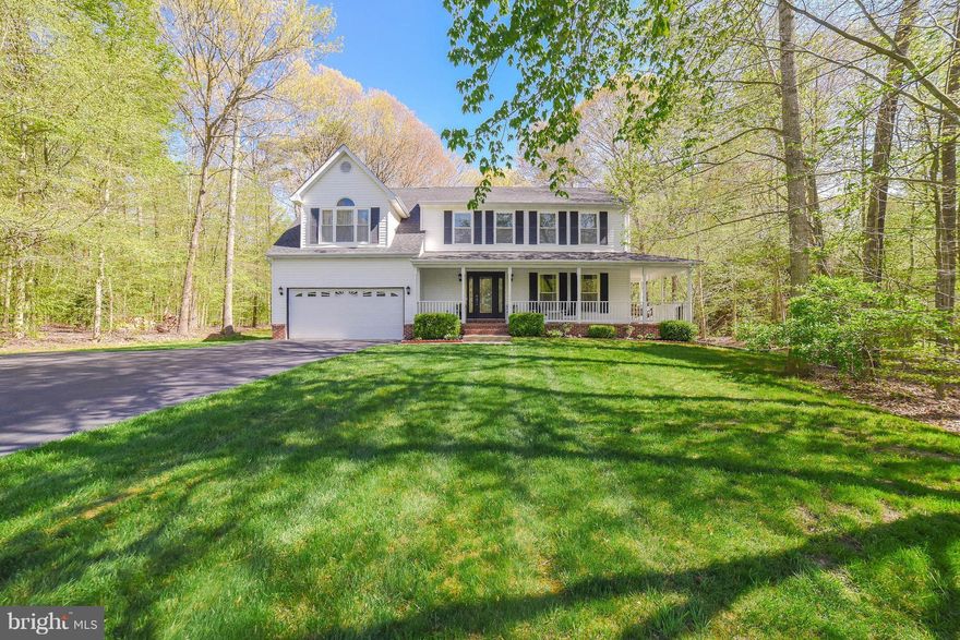 Beautiful home in sought after Marley Run...situated on a private lot in the cul de sac. Open Floor plan is perfect for entertaining. Kit w/SS appls, center isl & slider to back deck. Step down into fam rm w/FP. HUGE mstr suite w/sitting area, WIC & lux bath..incls dual sinks, sep shwr & soak tub. Backyard to die for...in ground pool w/waterfall, landscaping & plenty of pace to BBQ. Don t wait!