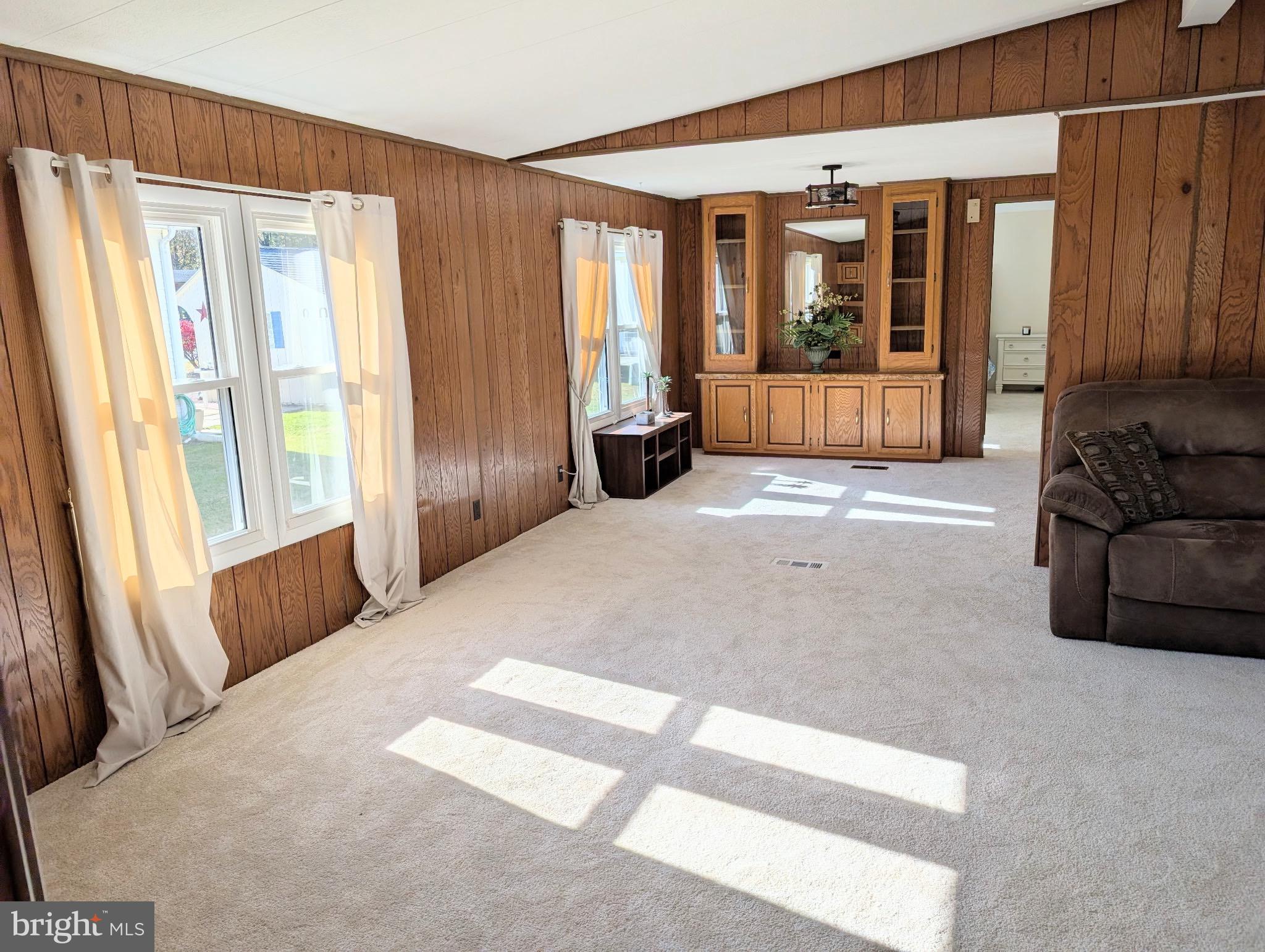 HYDE PARK - Residential