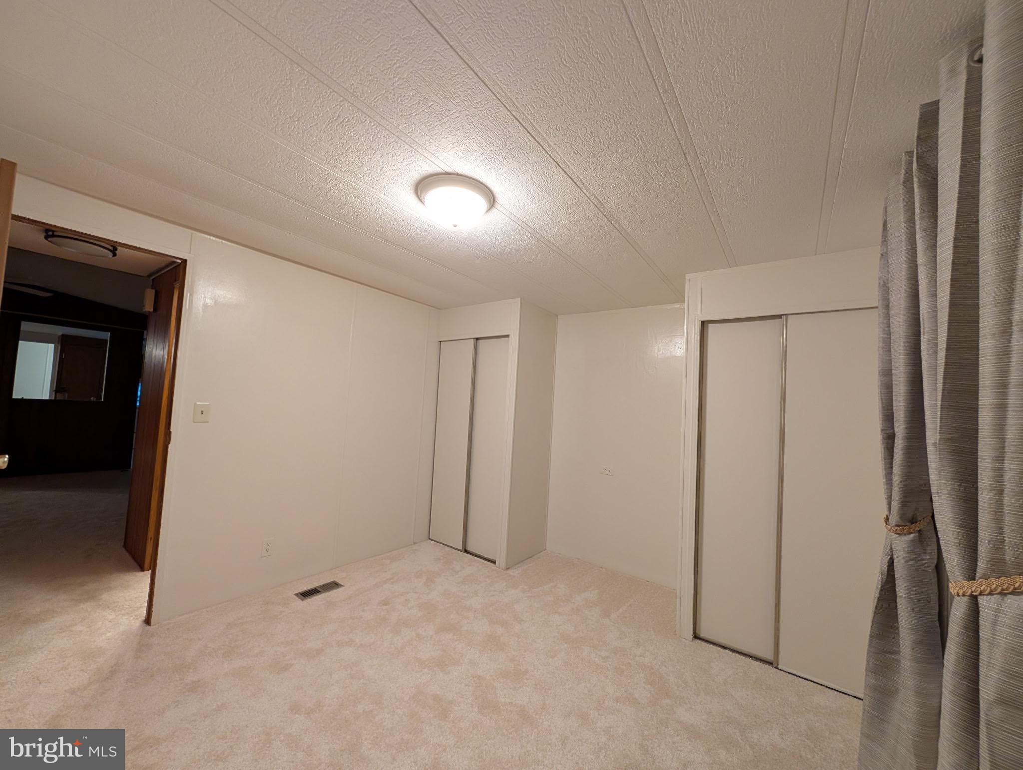 HYDE PARK - Residential