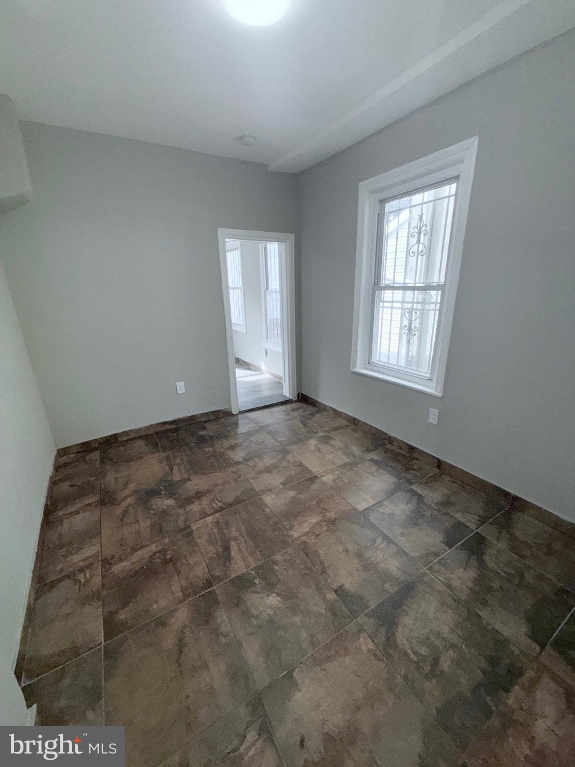 KENSINGTON - Residential