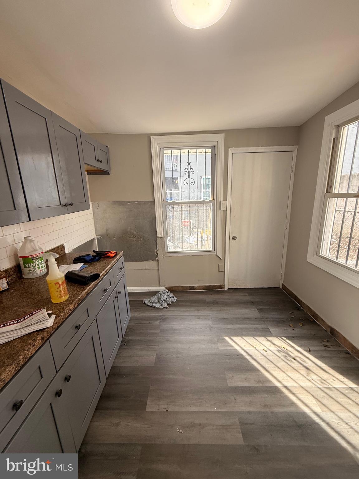 KENSINGTON - Residential