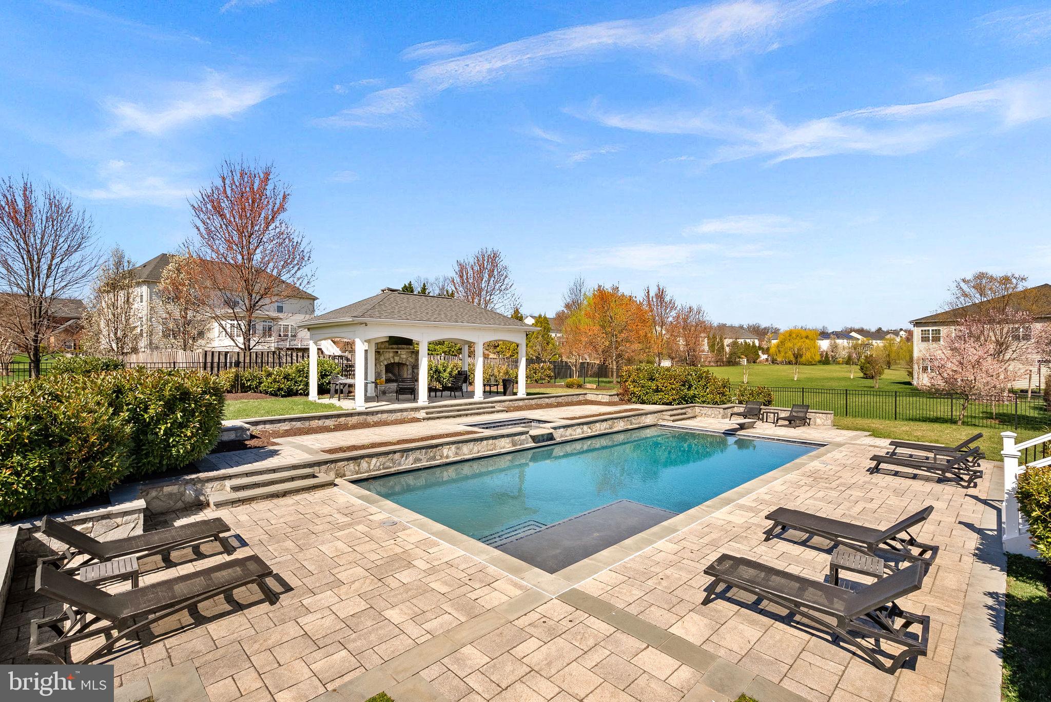 BELLE TERRA - Residential