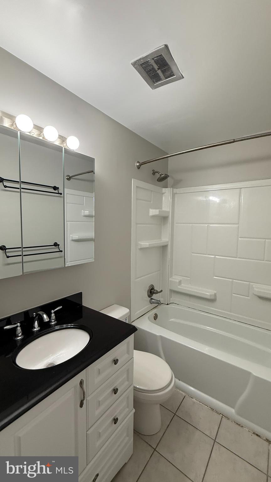 LAKE RIDGE - Residential Lease