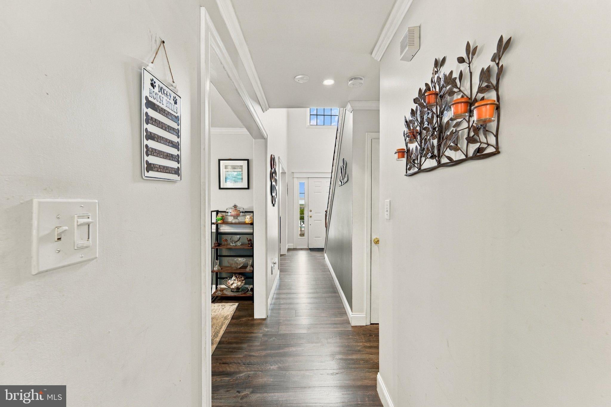 33 E DELANCY COURT