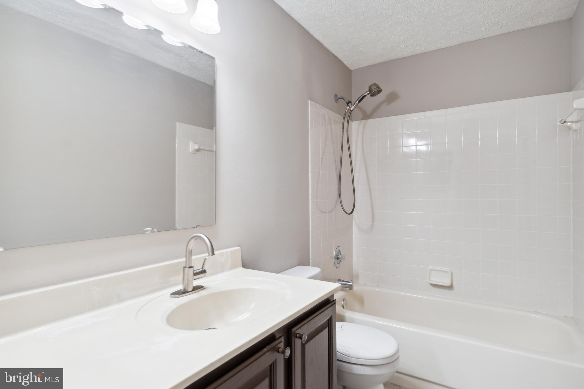 SEVERN WOODS - Residential