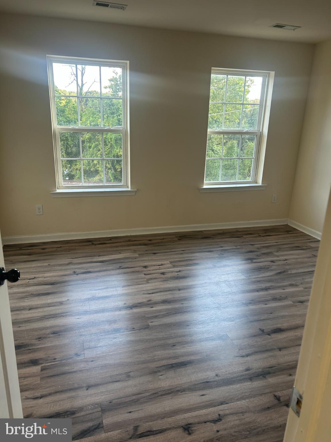 HANOVER SQUARE - Residential Lease