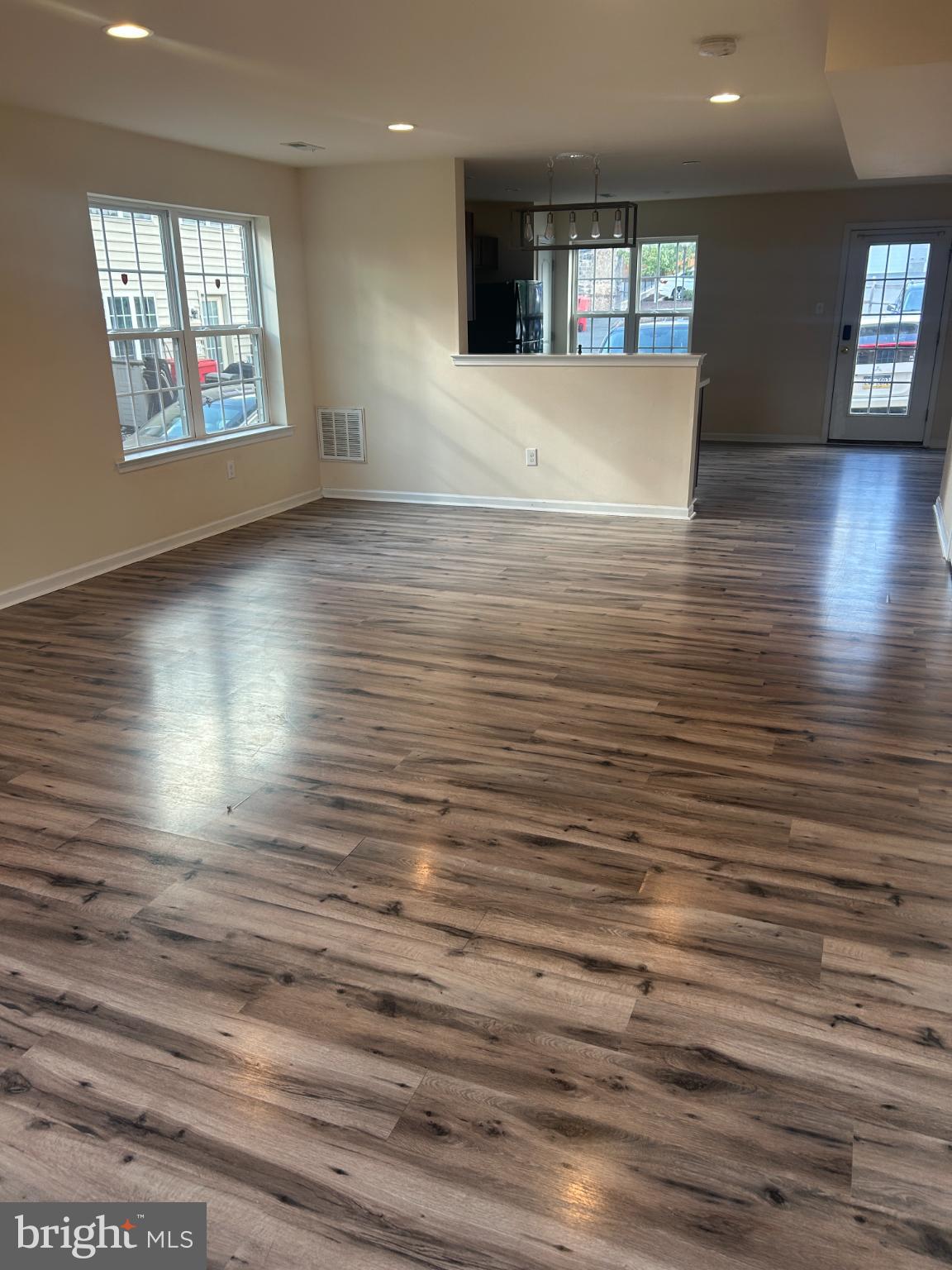 HANOVER SQUARE - Residential Lease