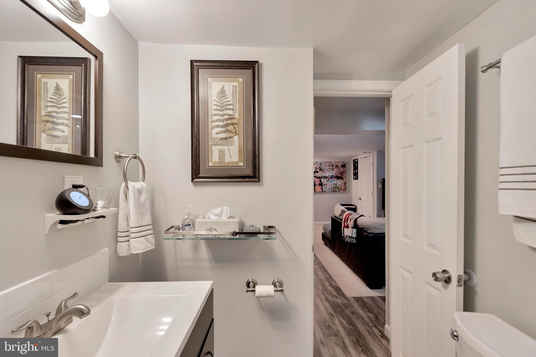 GLEBE MANOR - Residential Lease