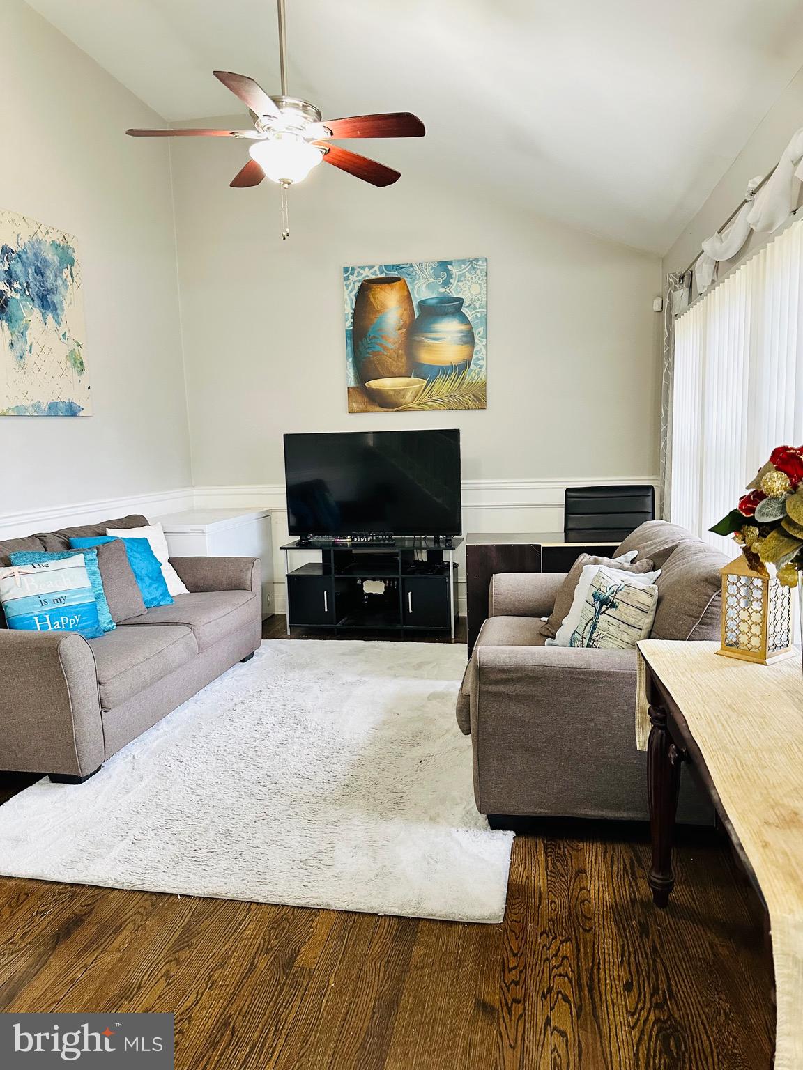 CAMPFIELD GARDENS - Residential