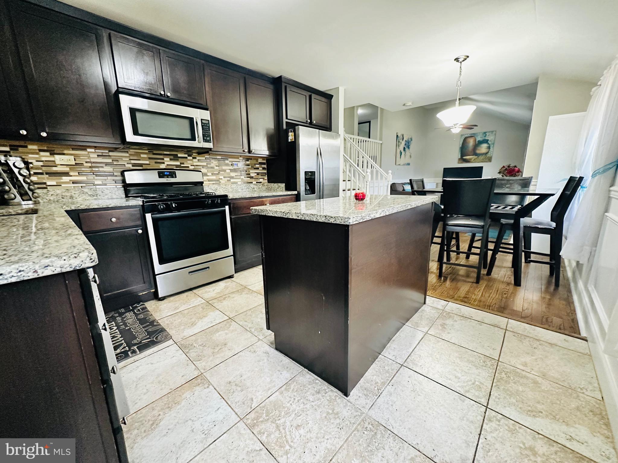 CAMPFIELD GARDENS - Residential