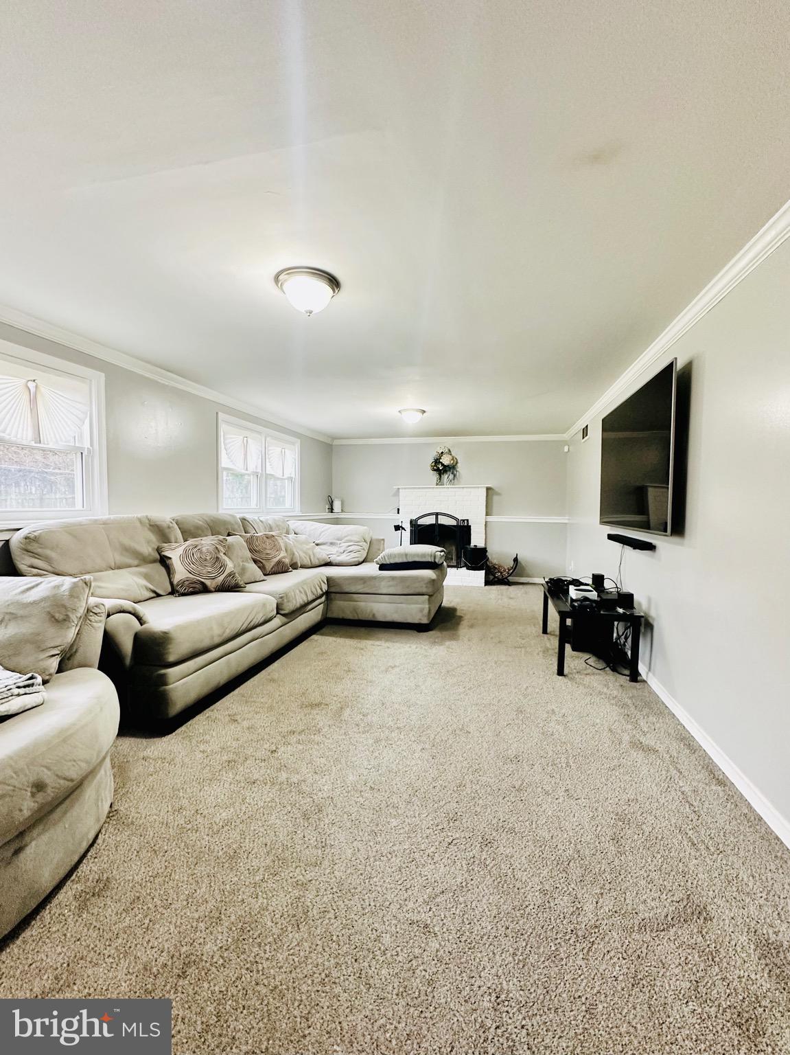 CAMPFIELD GARDENS - Residential