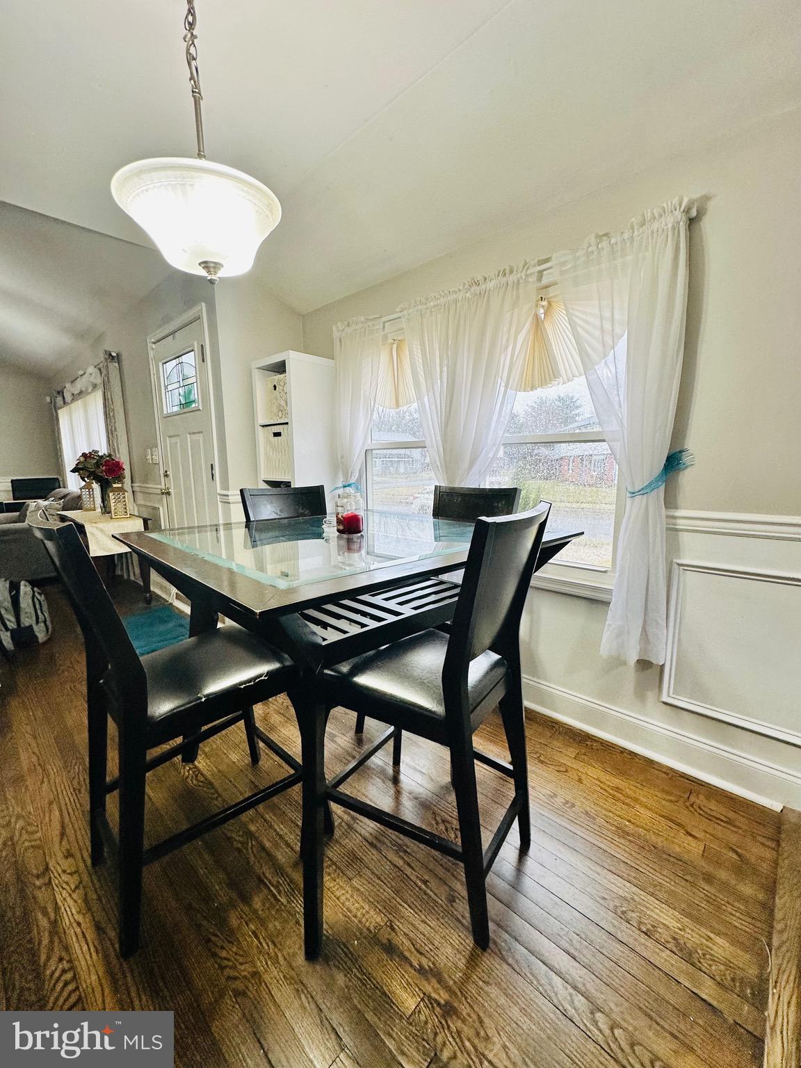 CAMPFIELD GARDENS - Residential