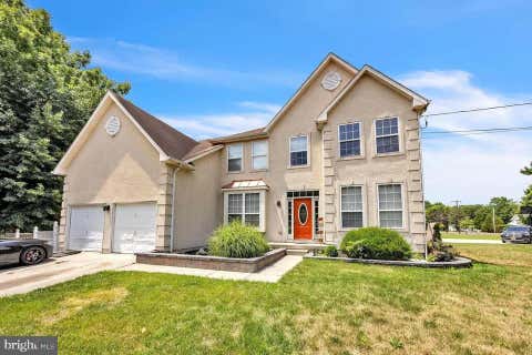 Homes For Sale - 1674 White Pine Way<br/> VINELAND, NJ 08360
