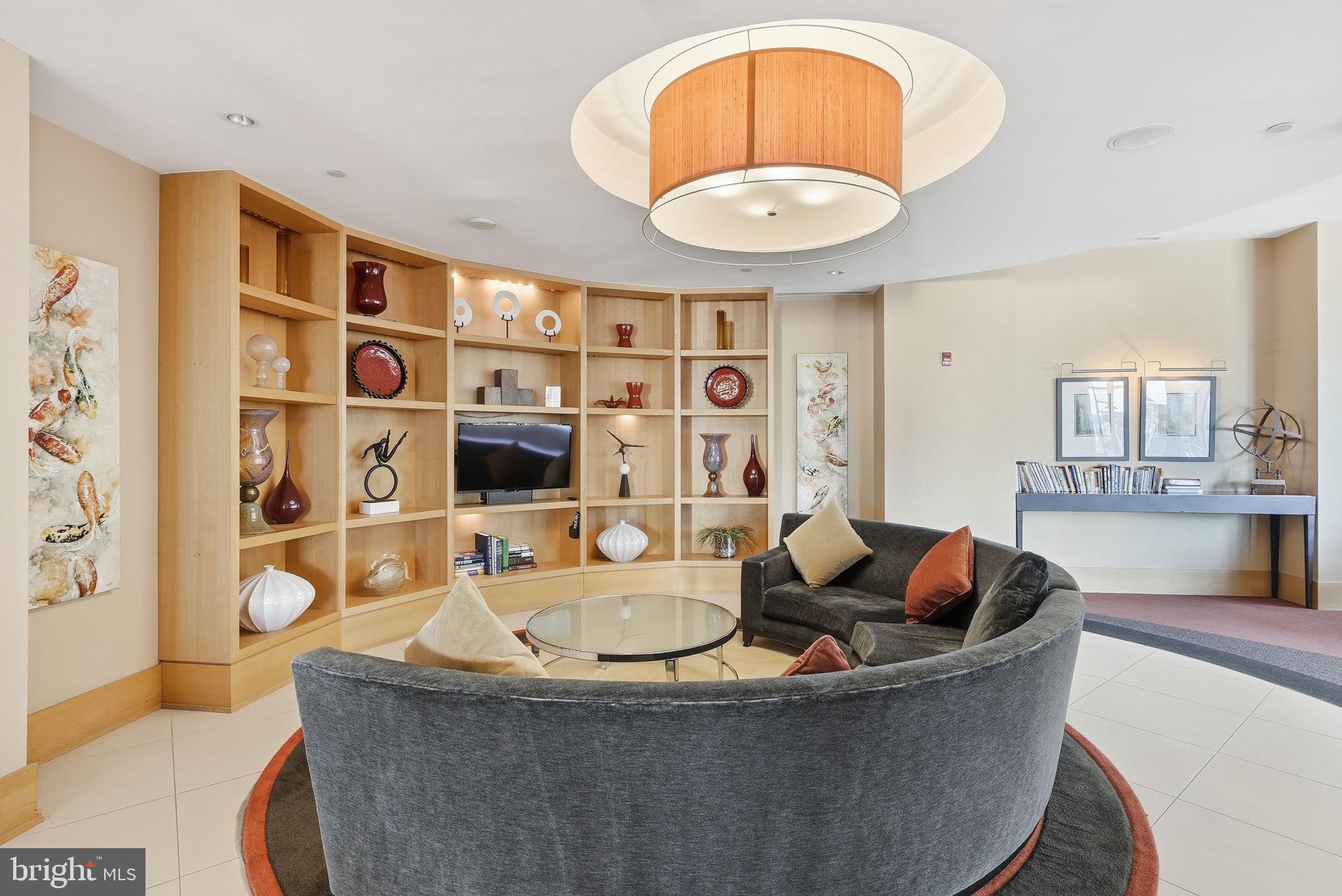 ONE NATIONAL HARBOR CONDOMINIUM - Residential