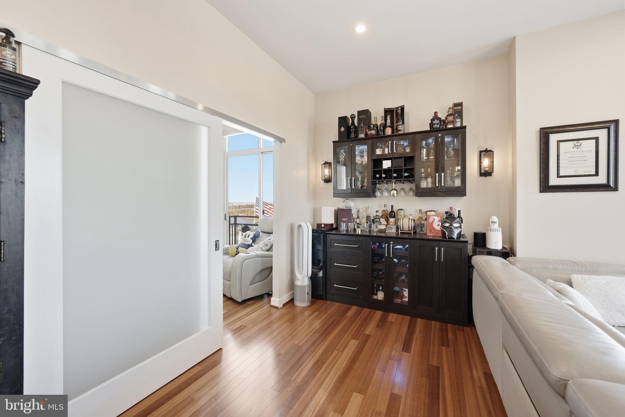 ONE NATIONAL HARBOR CONDOMINIUM - Residential