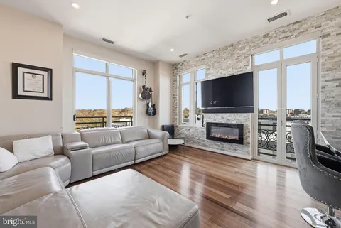 155 Potomac Passage Unit PH05, Oxon Hill, MD MLS: MDPG2182562