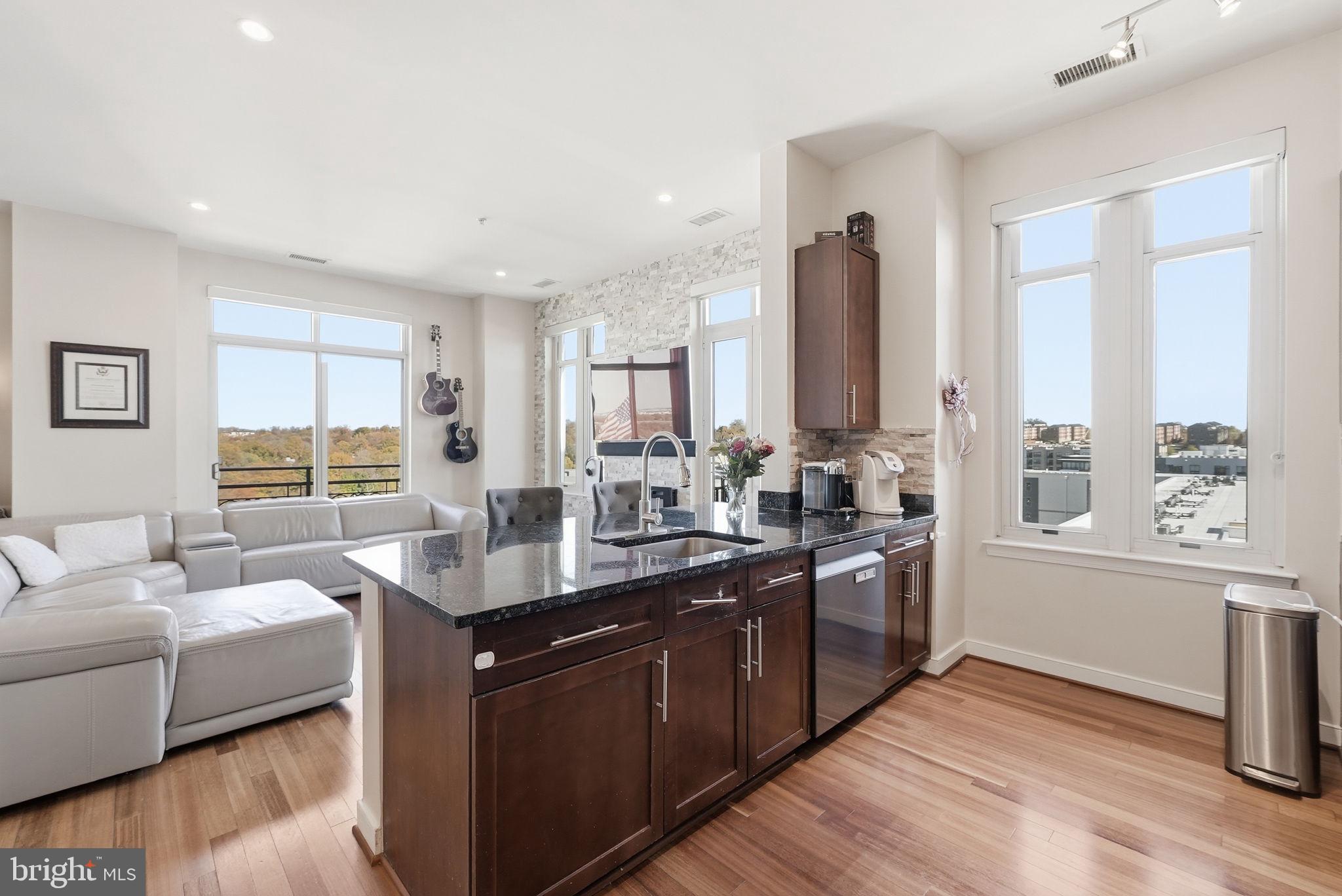 ONE NATIONAL HARBOR CONDOMINIUM - Residential