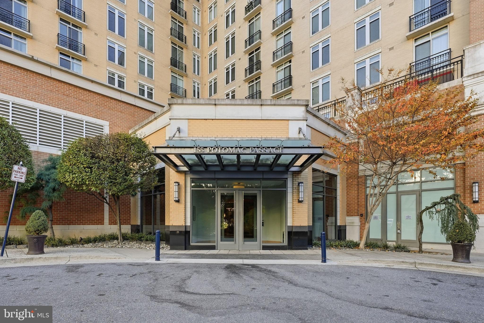 ONE NATIONAL HARBOR CONDOMINIUM - Residential