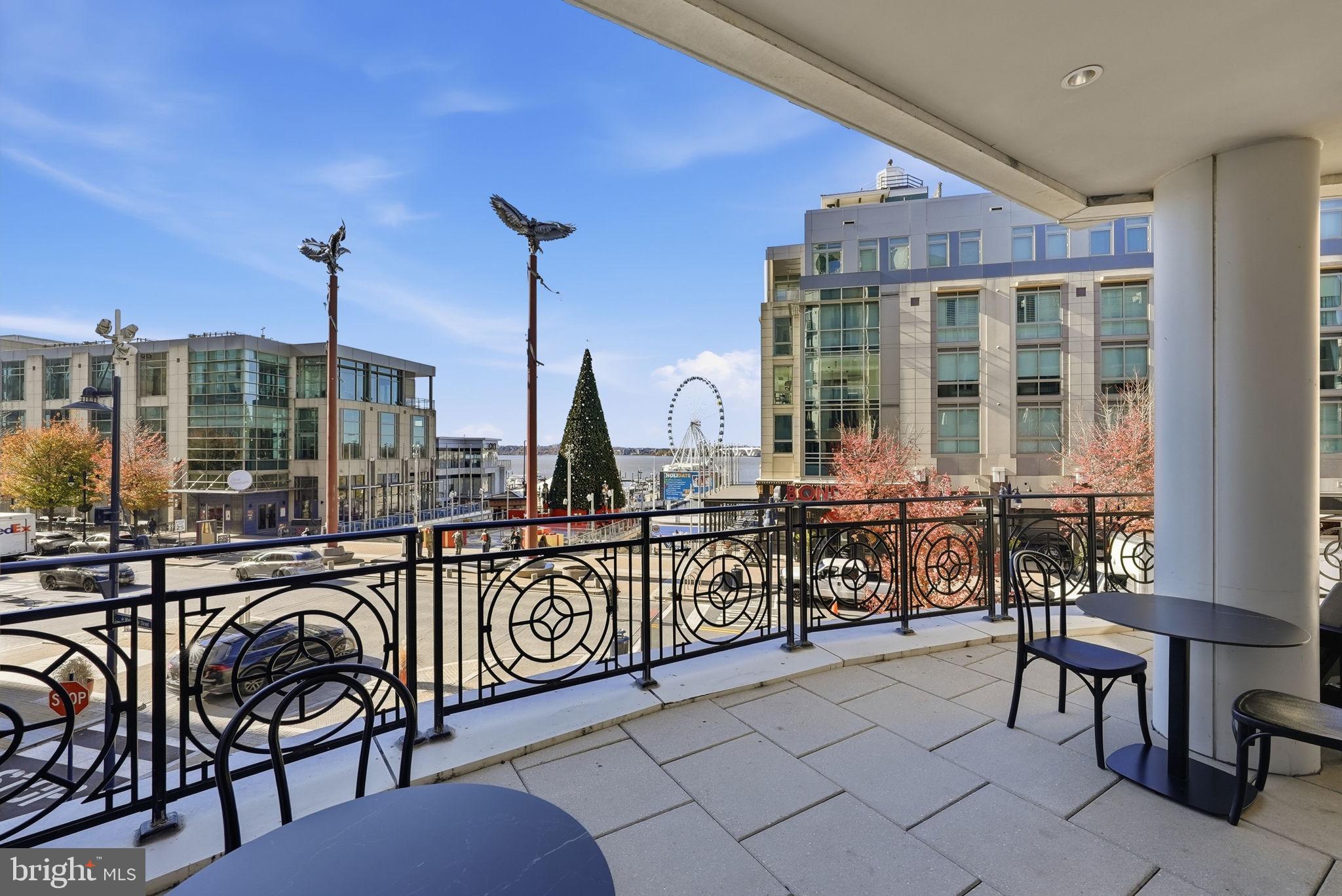 ONE NATIONAL HARBOR CONDOMINIUM - Residential