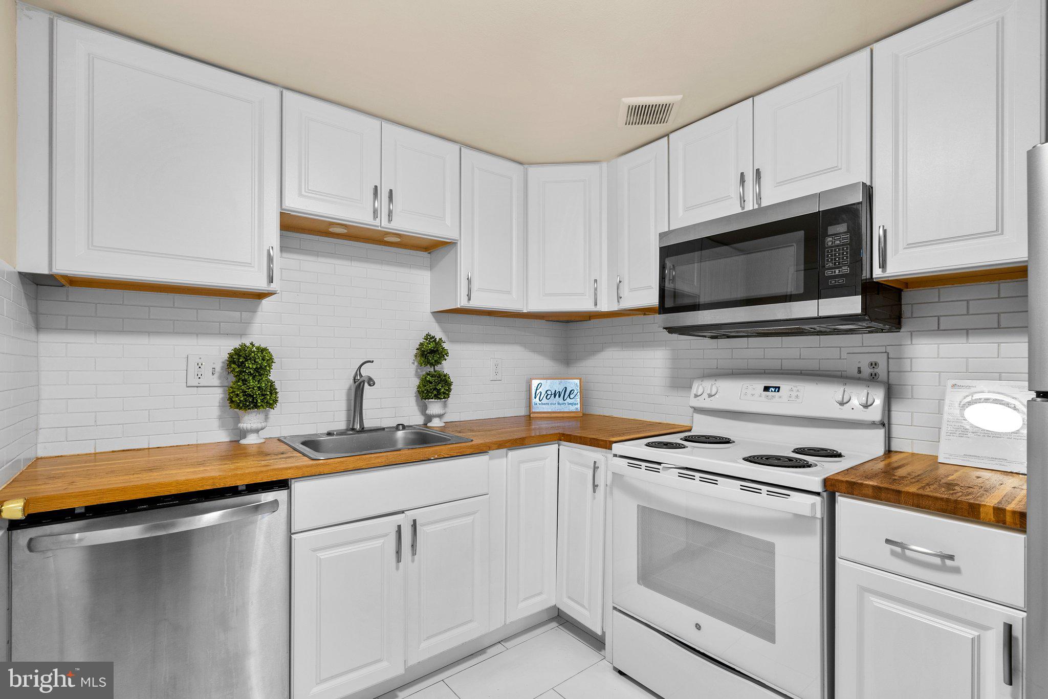 NATHANS HILL - Residential