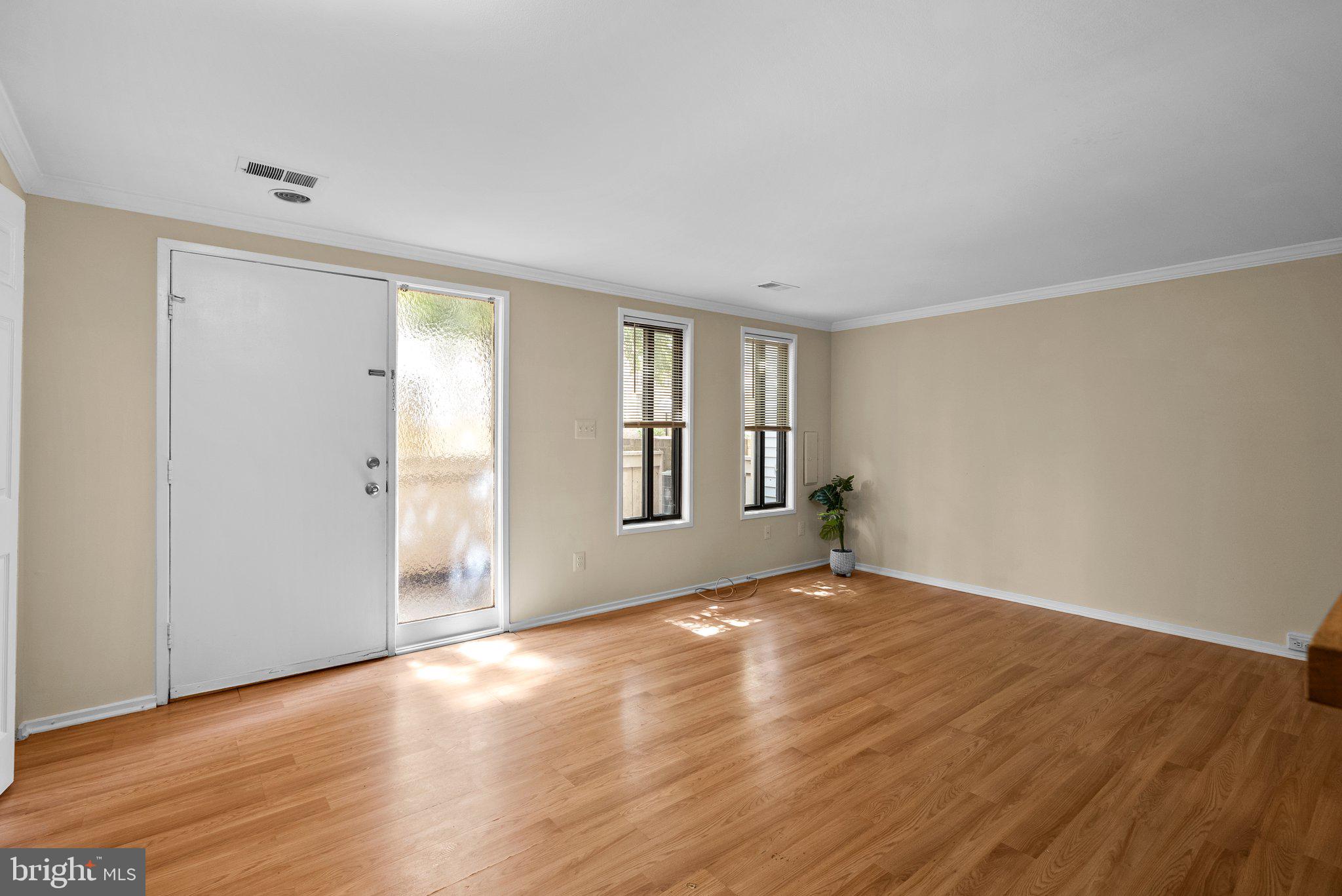 NATHANS HILL - Residential