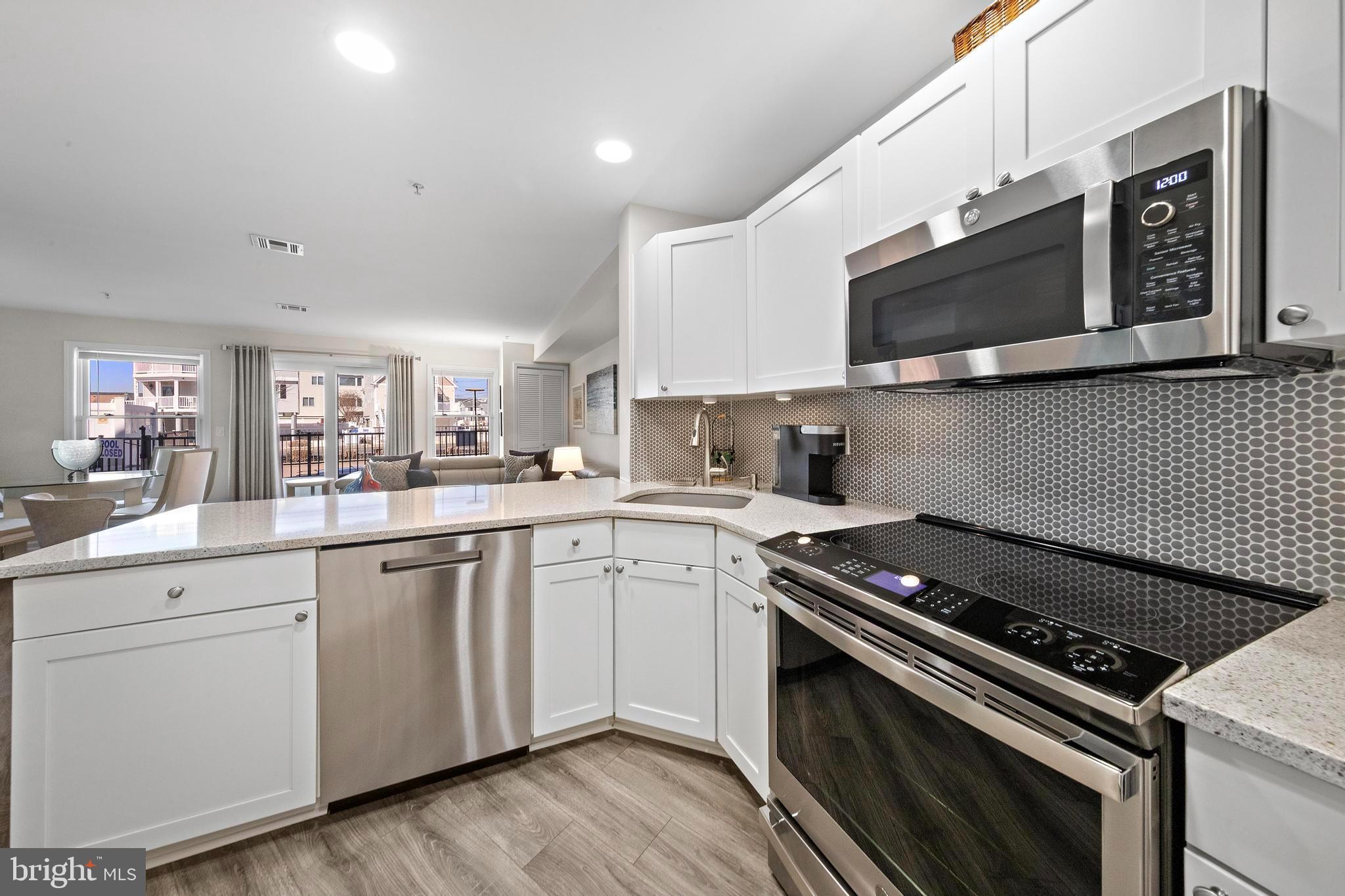 1810 N CENTRAL AVENUE 1