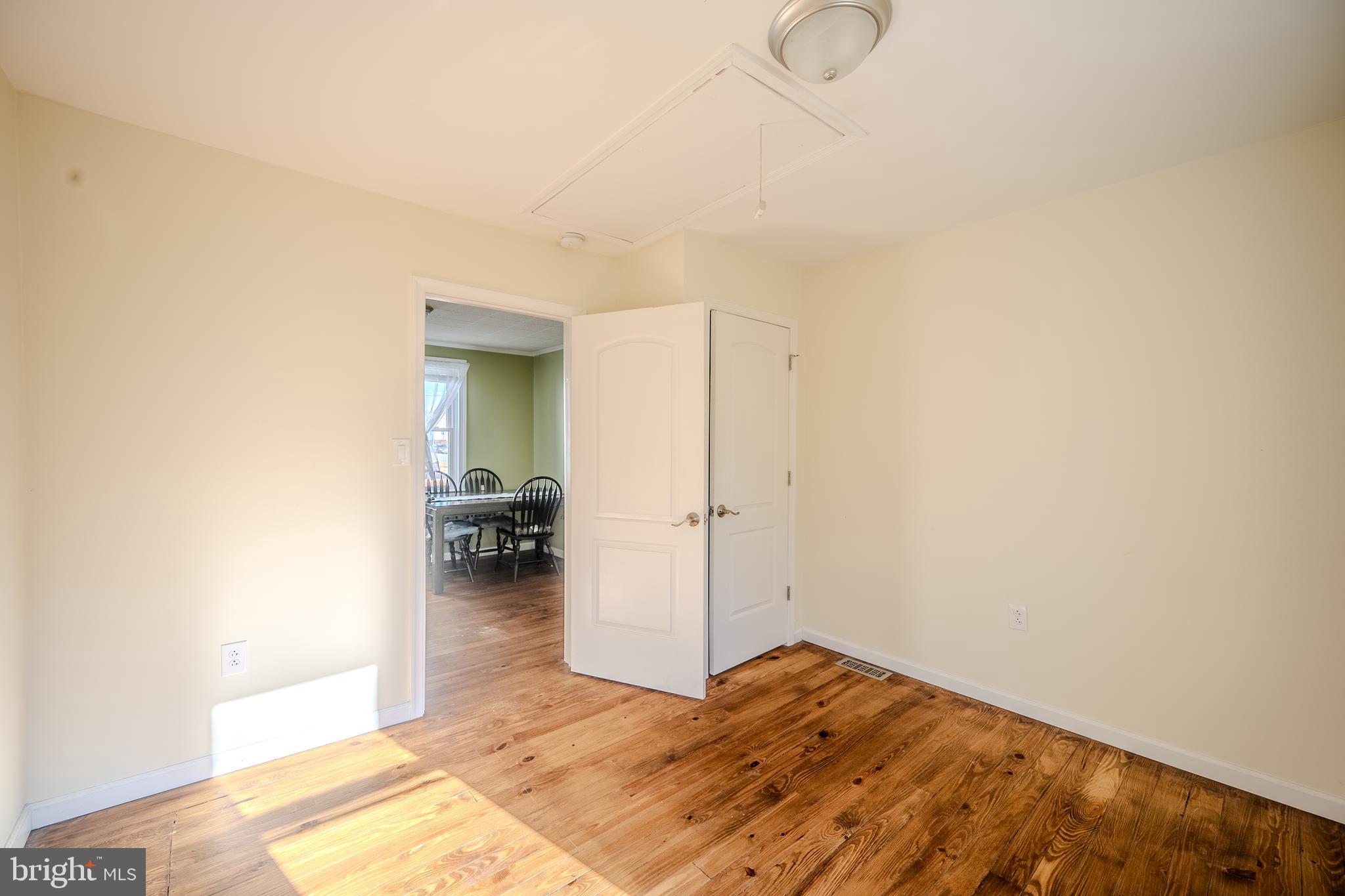 ELSMERE MANOR - Residential