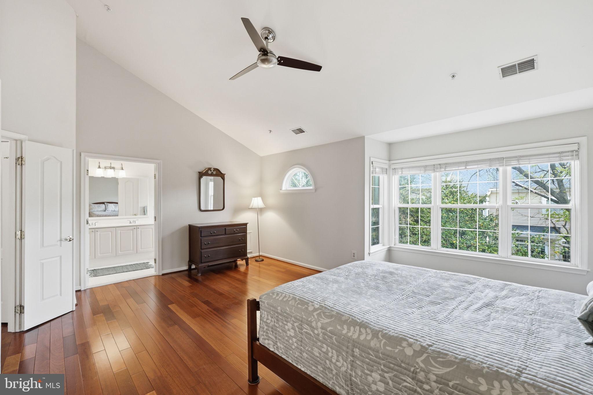 CAMBRIDGE WALK - Residential