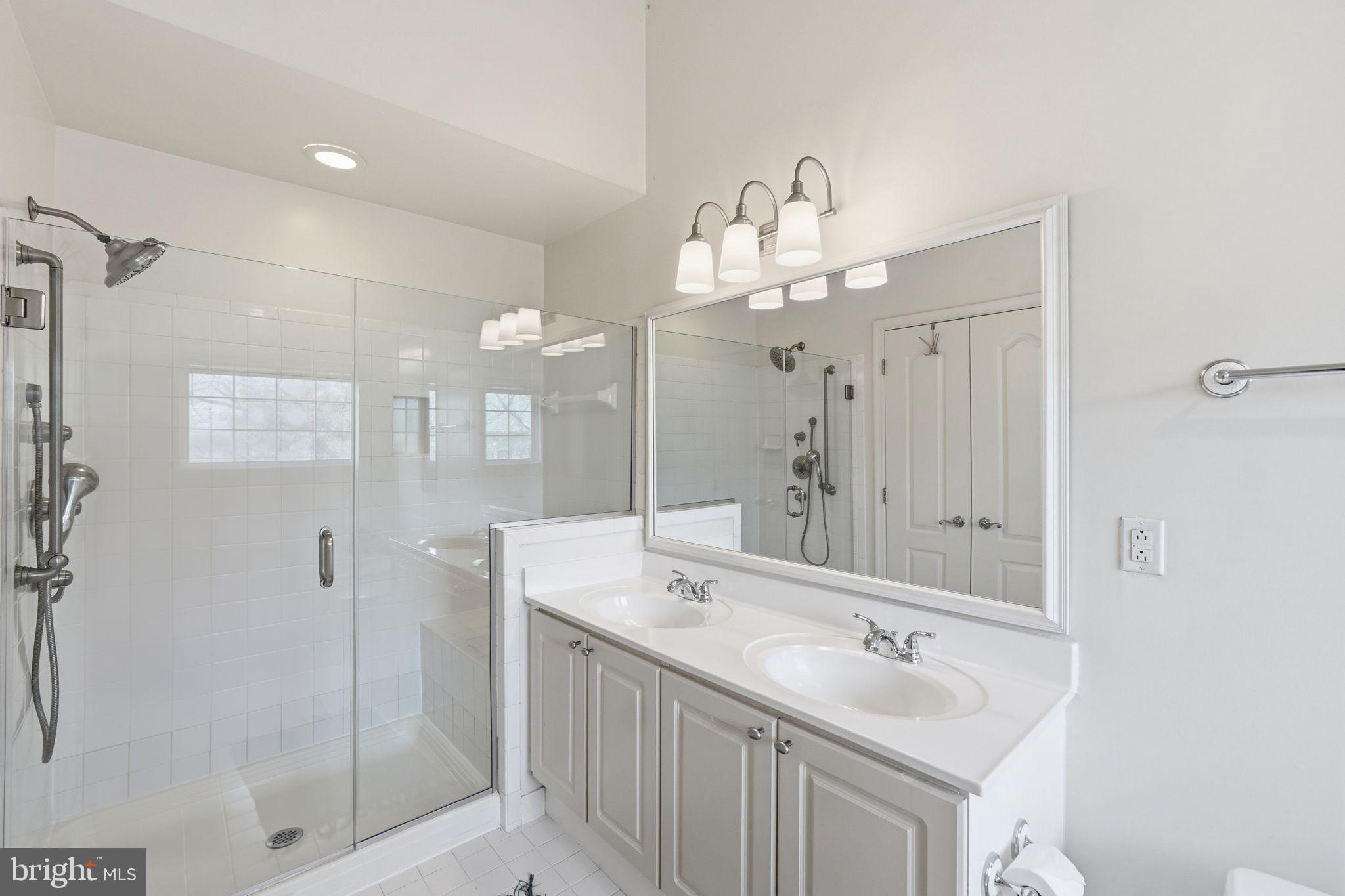 CAMBRIDGE WALK - Residential