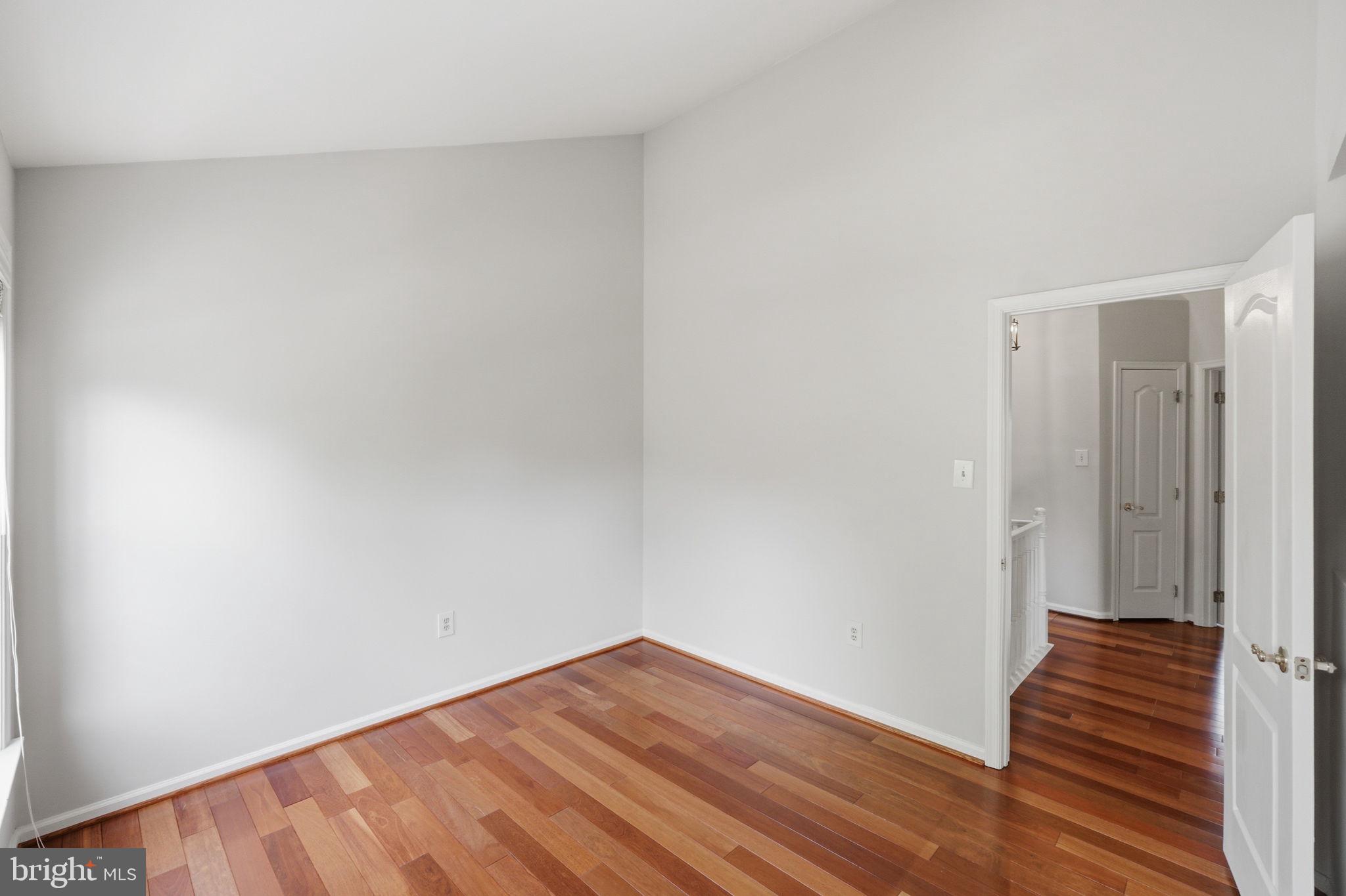 CAMBRIDGE WALK - Residential