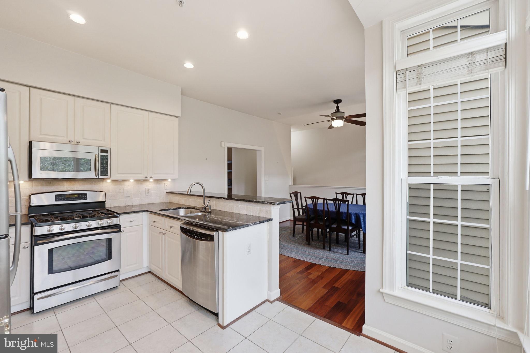 CAMBRIDGE WALK - Residential