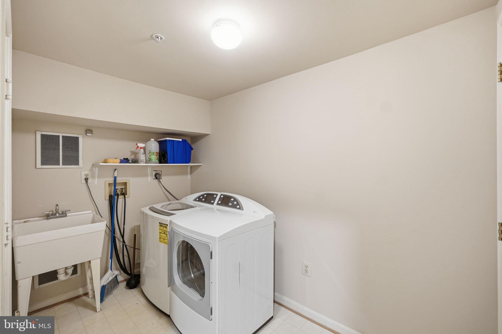 CAMBRIDGE WALK - Residential