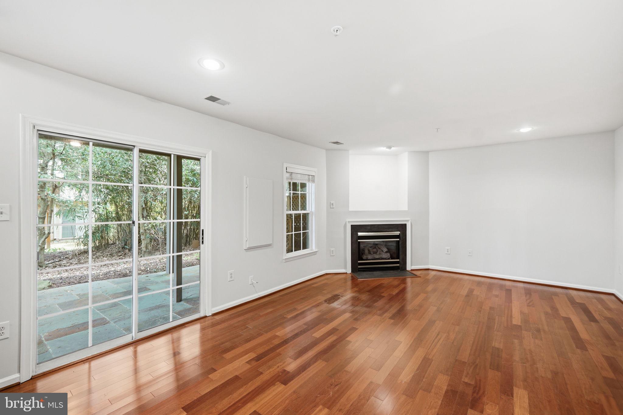 CAMBRIDGE WALK - Residential