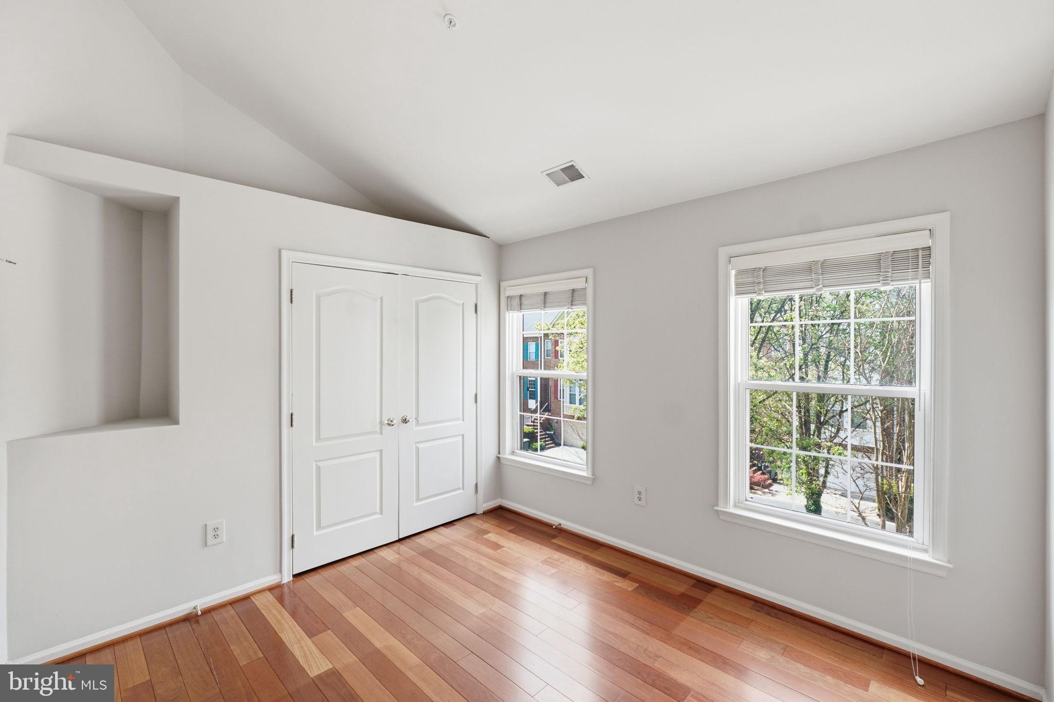 CAMBRIDGE WALK - Residential