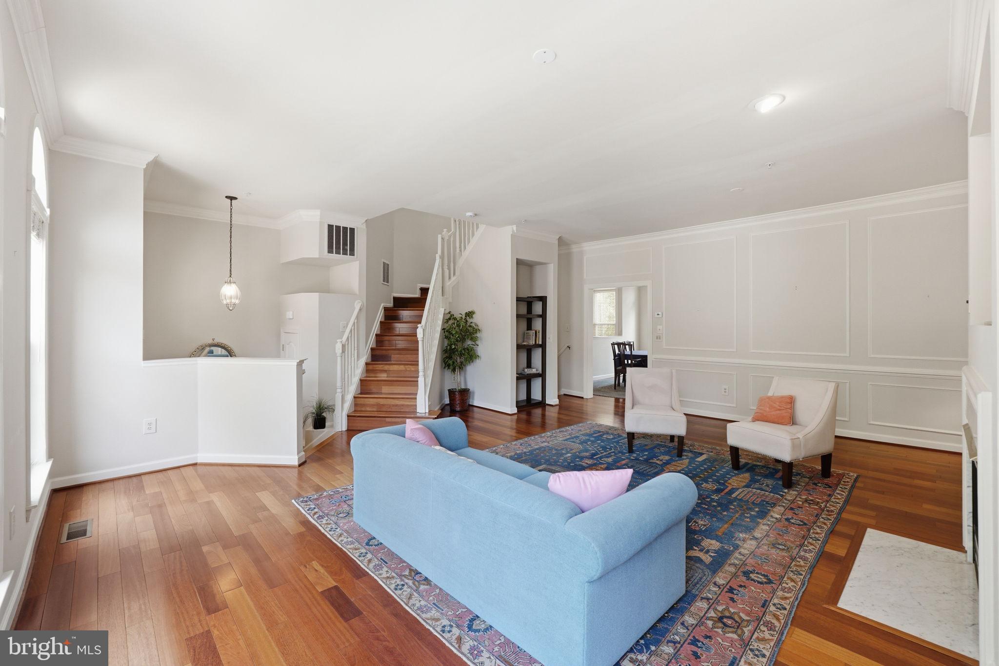 CAMBRIDGE WALK - Residential