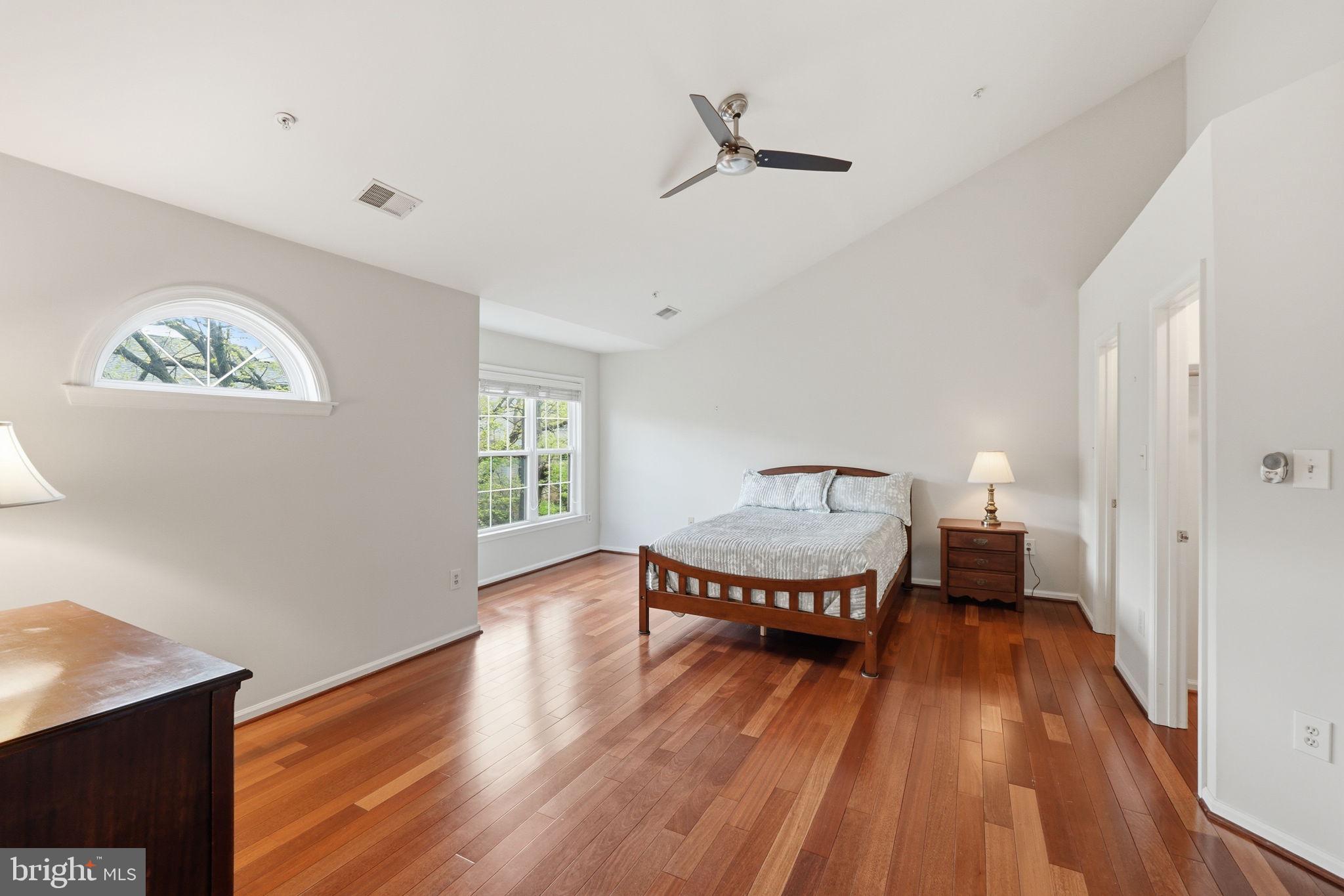 CAMBRIDGE WALK - Residential