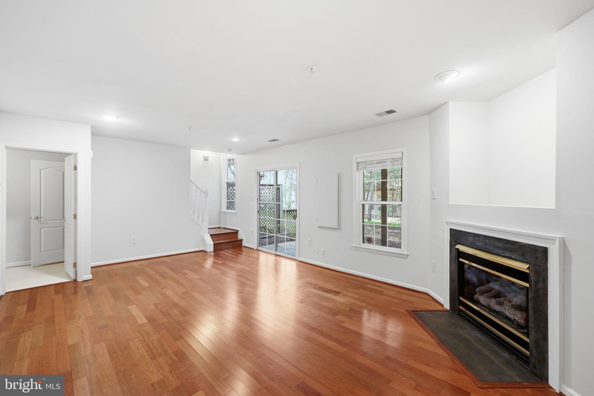 CAMBRIDGE WALK - Residential