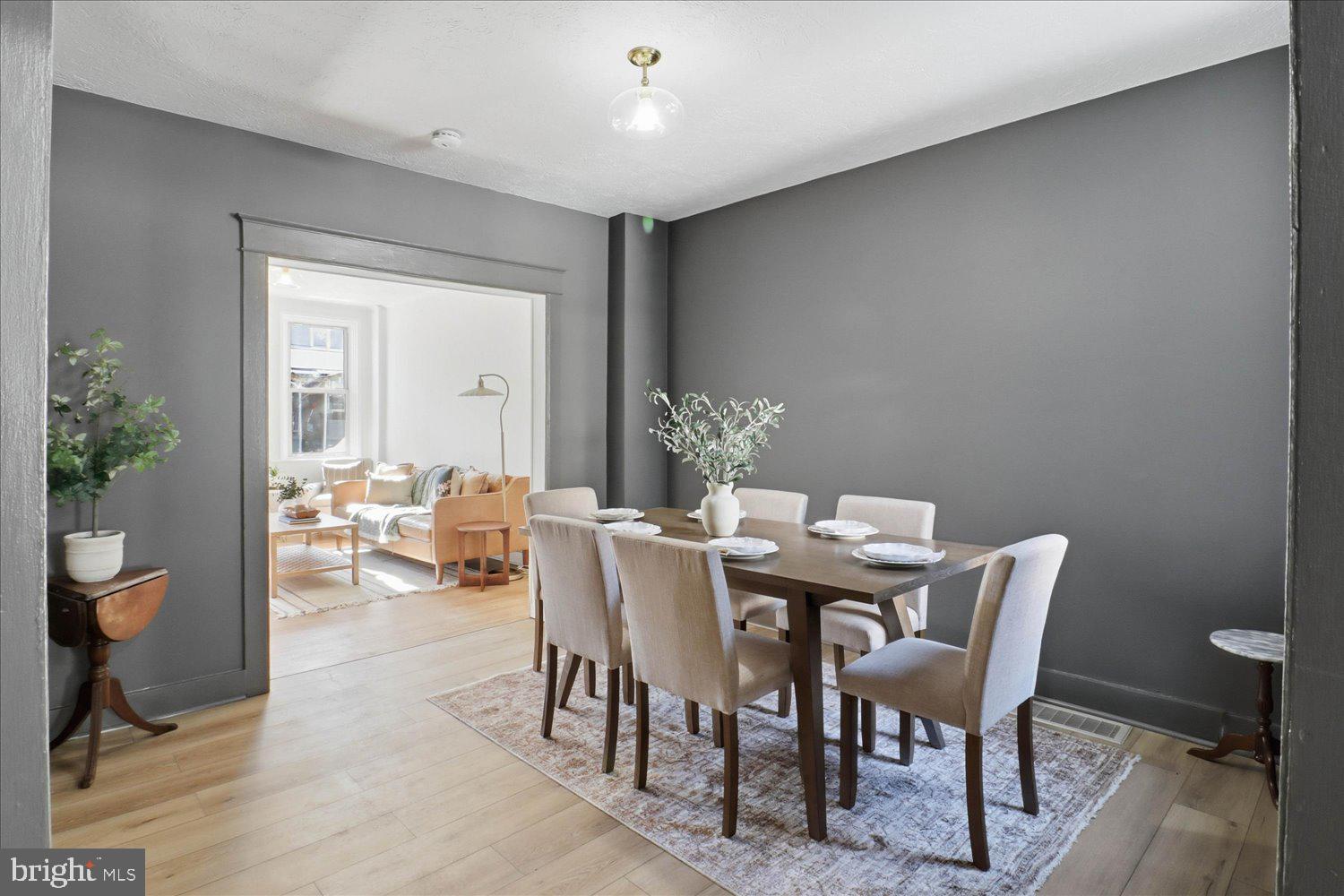 27 W NEW STREET