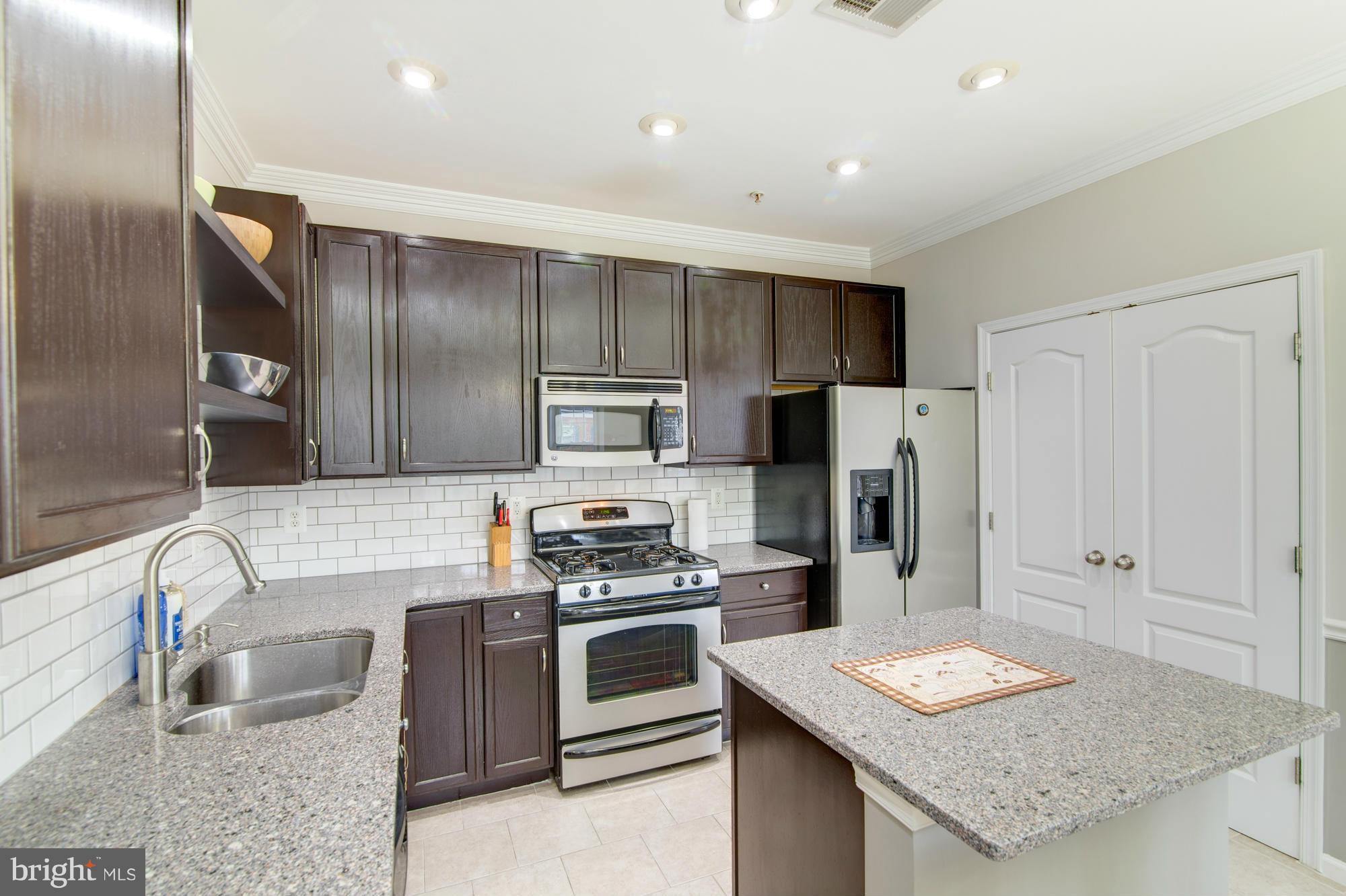 CONDOS AT CAMERON BLVD - Residential Lease