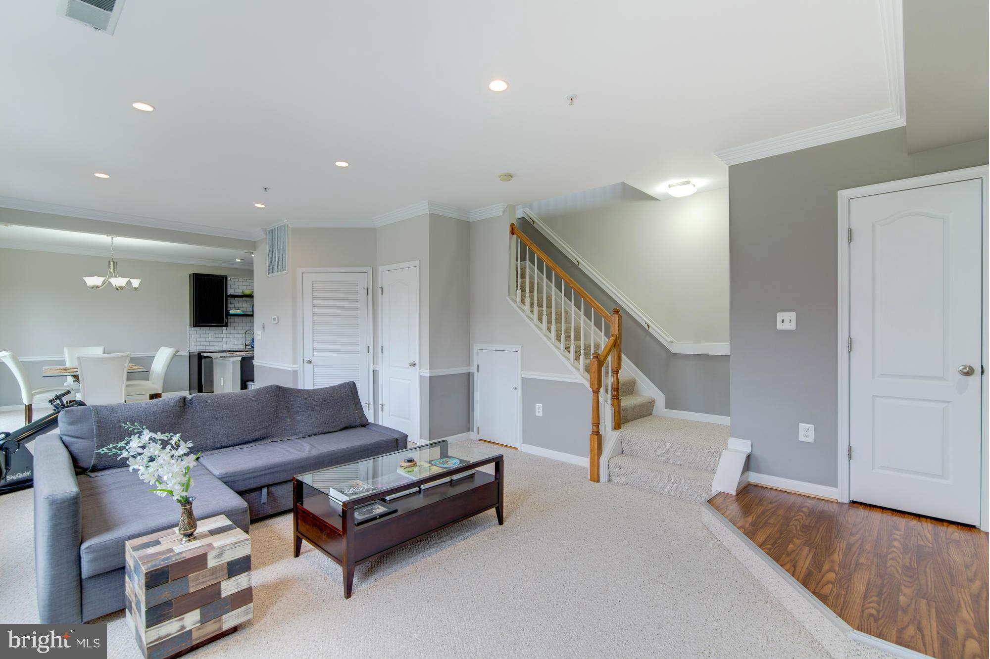 CONDOS AT CAMERON BLVD - Residential Lease